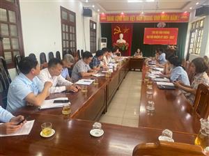 Phó giám đốc  Sở Nông nghiệp và Môi trường Hải Phòng Lương Thị Kiểm làm việc với Trung tâm Khuyến nông Hải Phòng sau sáp nhập 2 Trung tâm Khuyến nông 